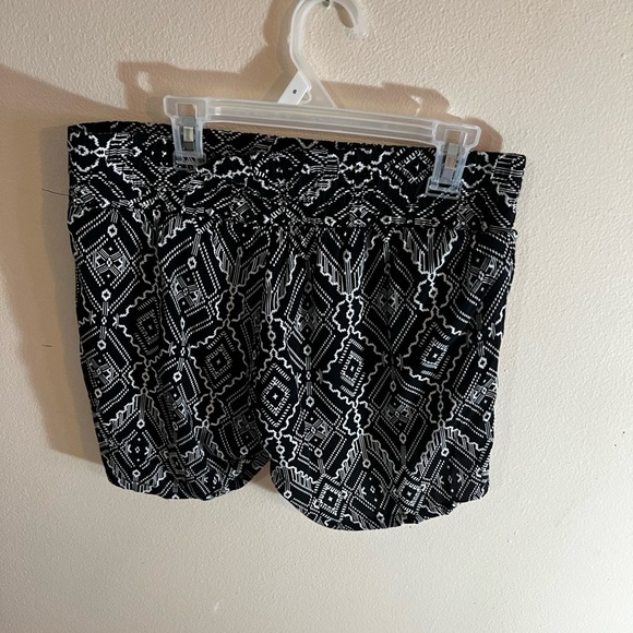 MAMA By H&M Cloth Shorts h&m mama shorts black Stamp stamps size 12 - Picture 3 of 14